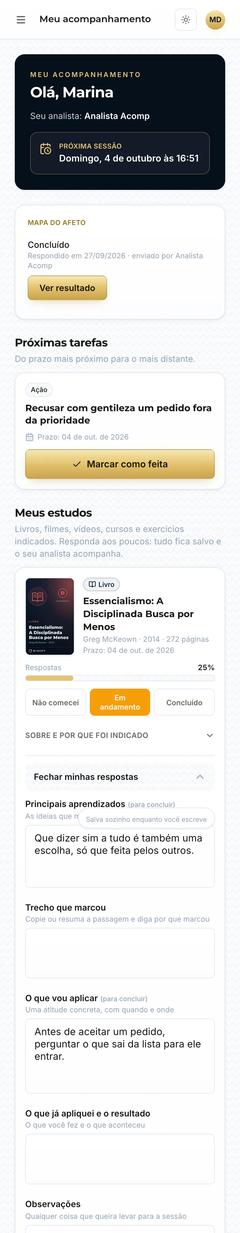 Portal da cliente no celular: próxima sessão, tarefas, estudos com respostas e ferramentas.